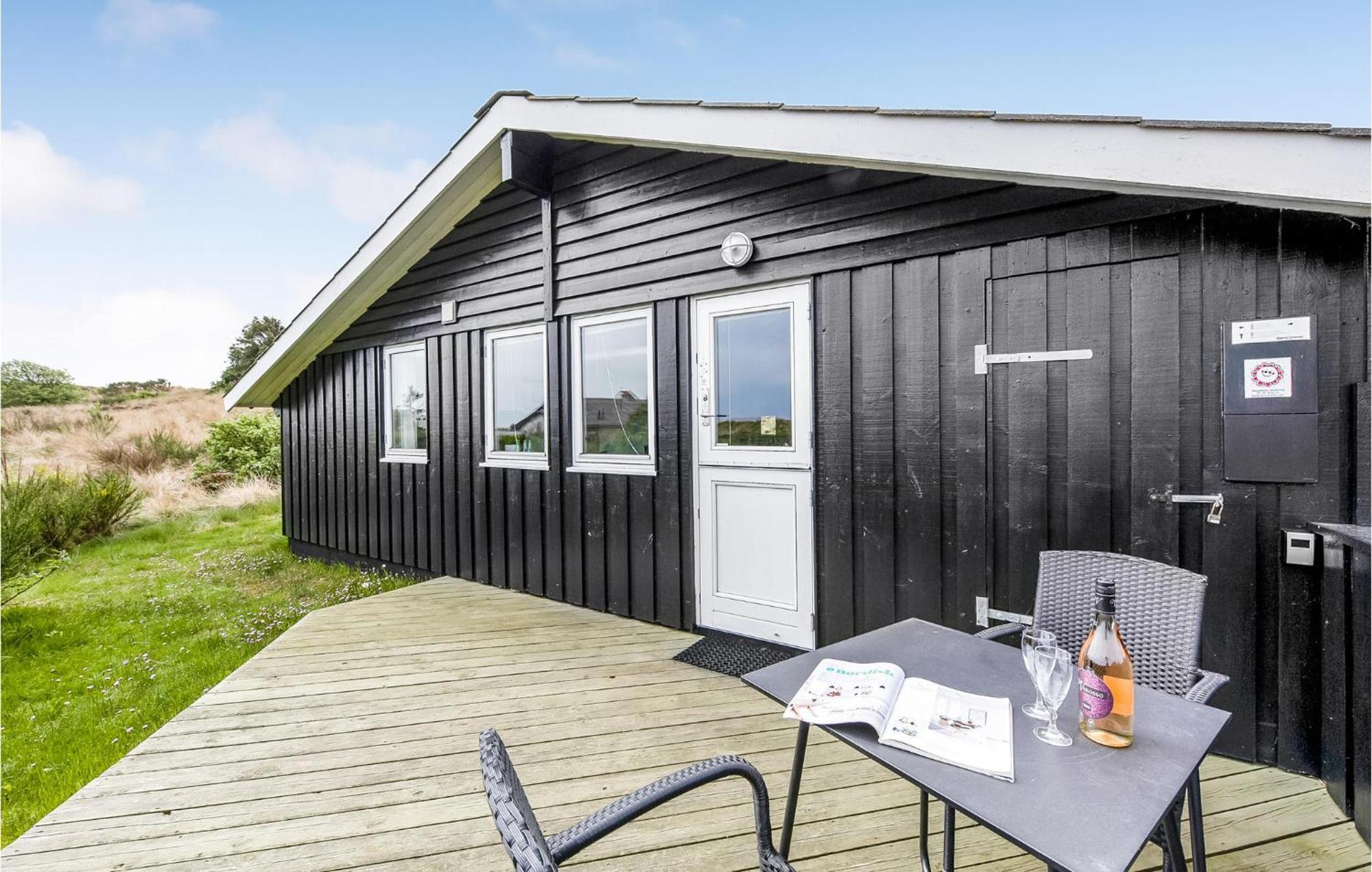 3 Bedroom Awesome Home In Hvide Sande Luaran gambar