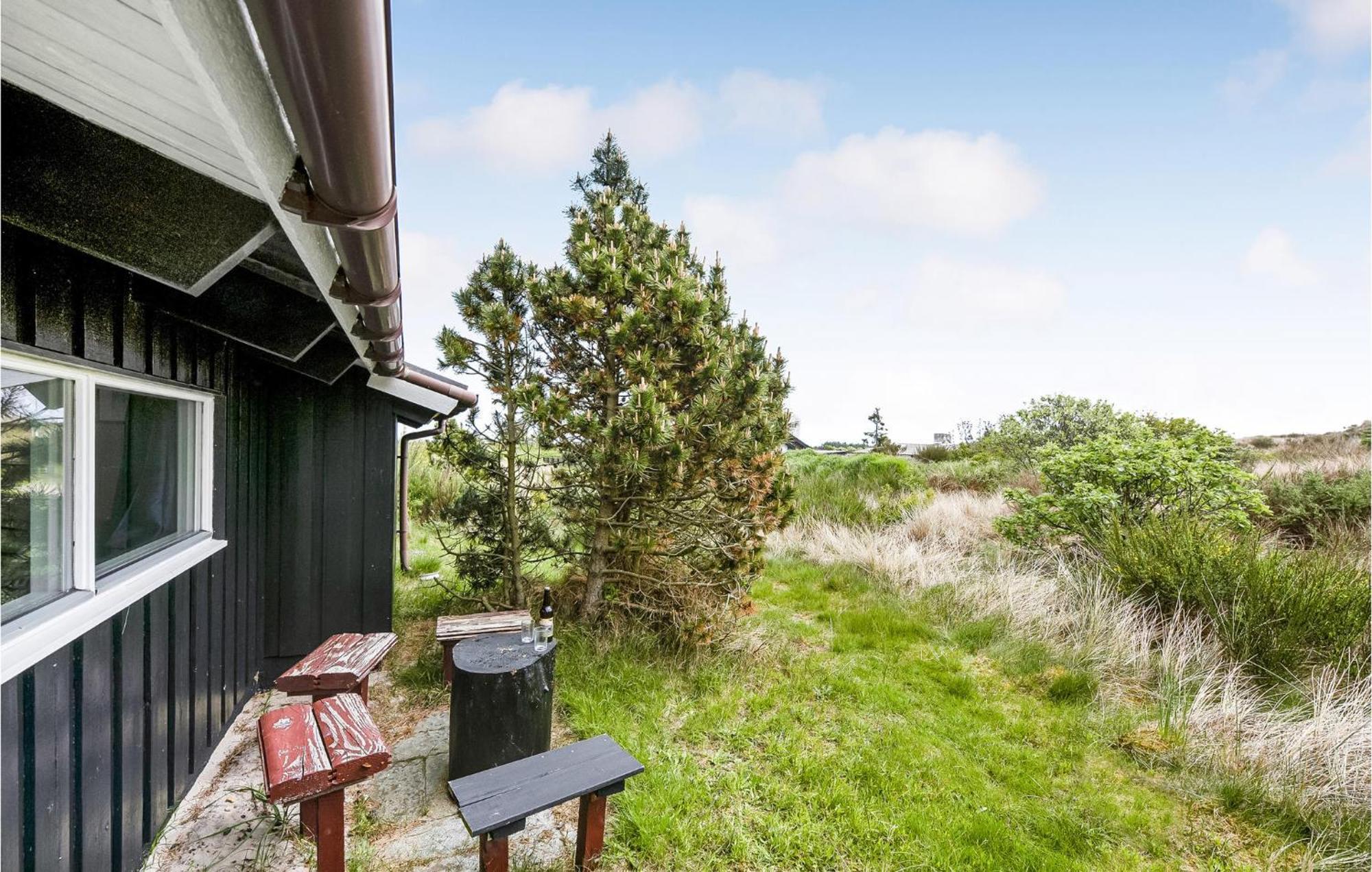 3 Bedroom Awesome Home In Hvide Sande Luaran gambar